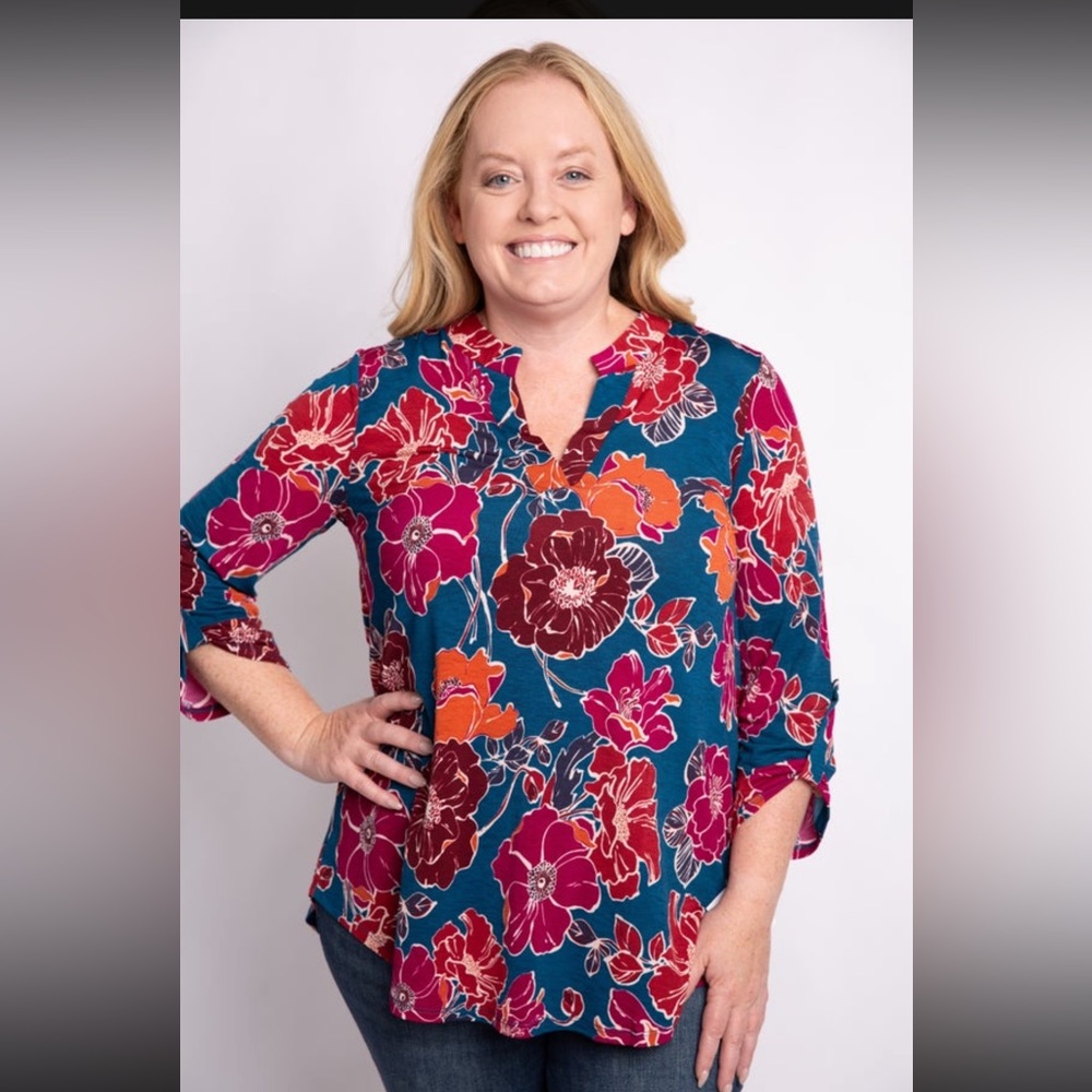 Dear Scarlett
Lizzy top
Teal/magenta 
XL
